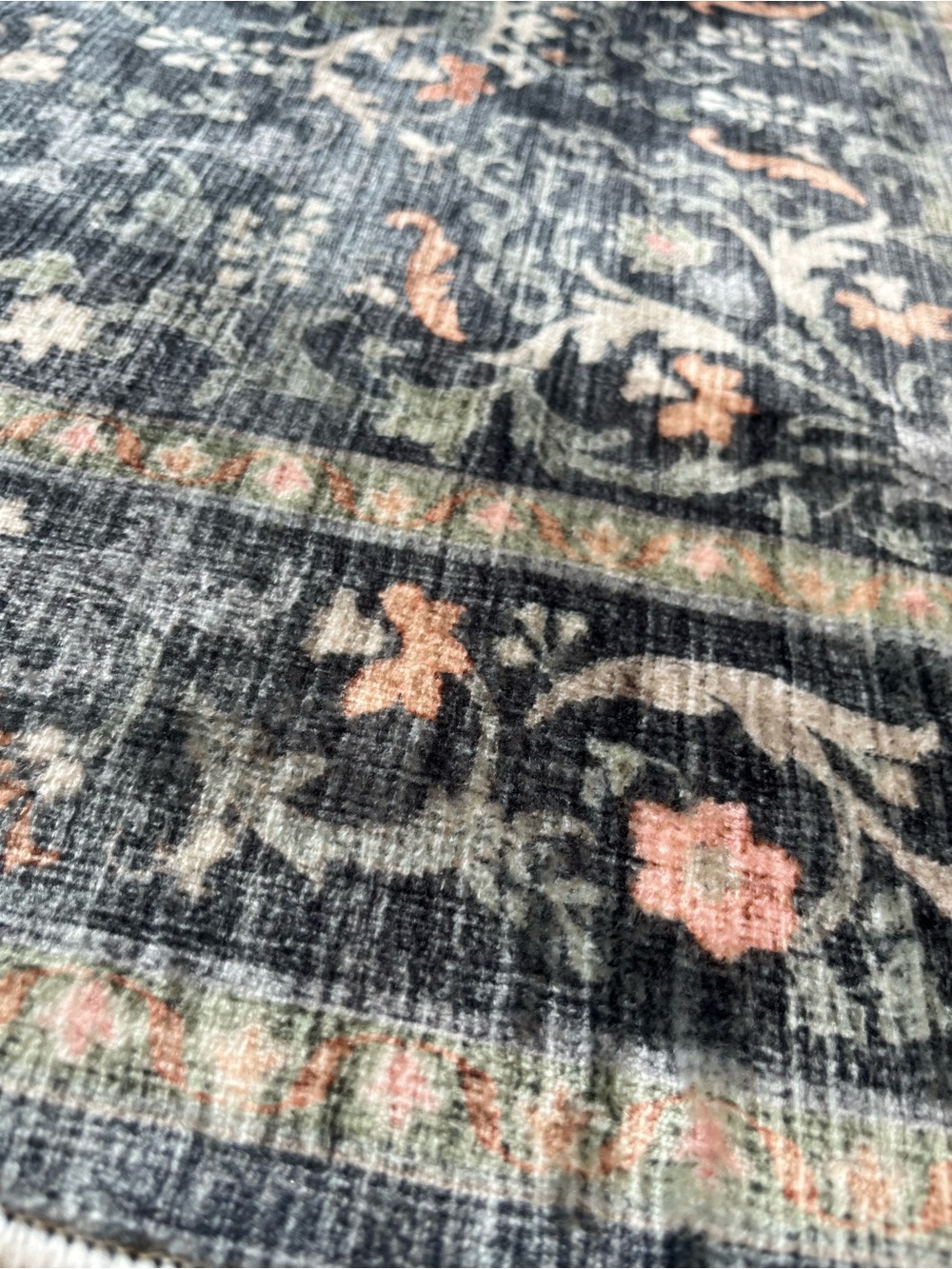 Two Badgley Mischka Rugs (2x3 Rug & 2.5 ft x 6 ft Runner) NWOT - Picture 14 of 16